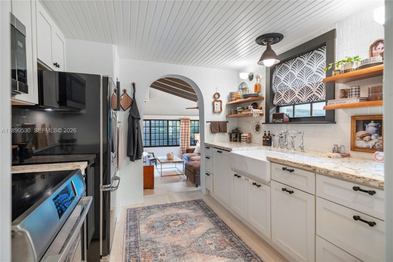 3650 N Bay Homes Dr, Miami, FL 33133 Photo