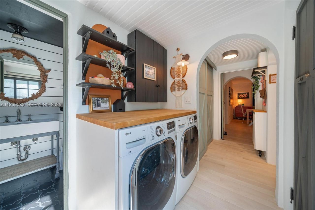 3650 N Bay Homes Dr, Miami, FL 33133 Photo