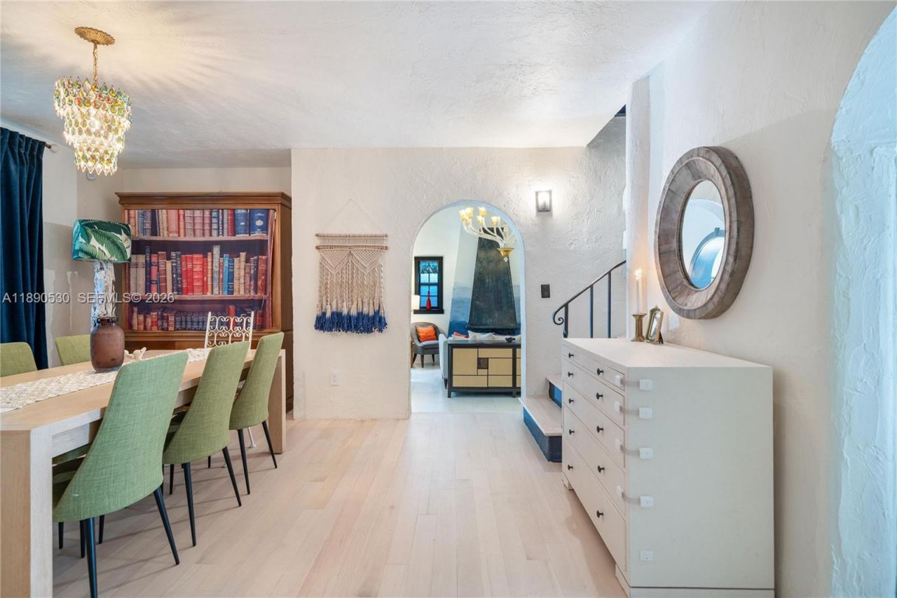 3650 N Bay Homes Dr, Miami, FL 33133 Photo