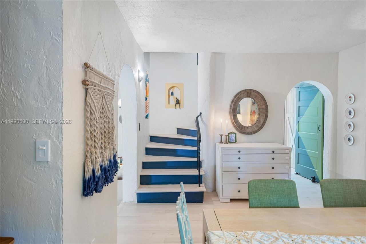 3650 N Bay Homes Dr, Miami, FL 33133 Photo