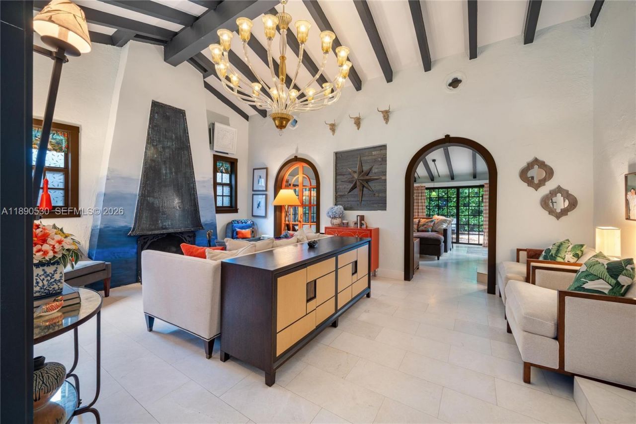 3650 N Bay Homes Dr, Miami, FL 33133 Photo