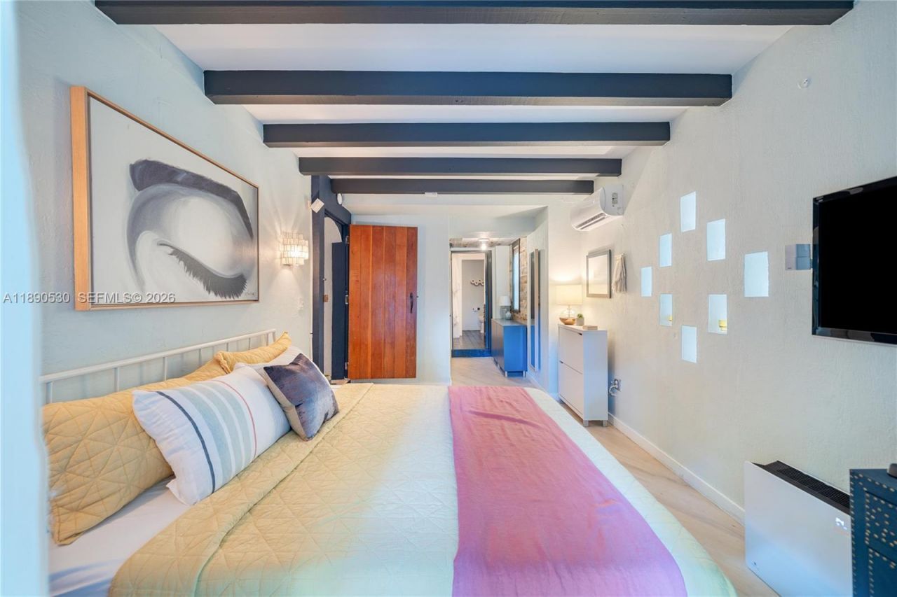 3650 N Bay Homes Dr, Miami, FL 33133 Photo