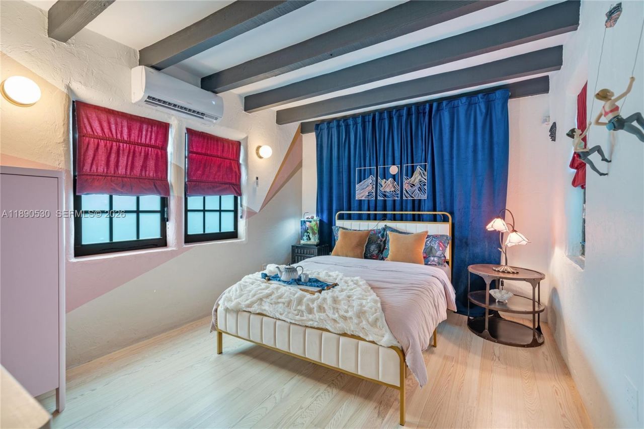 3650 N Bay Homes Dr, Miami, FL 33133 Photo