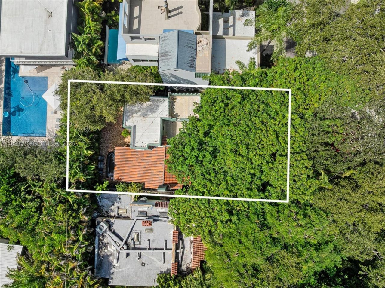 3650 N Bay Homes Dr, Miami, FL 33133 Photo