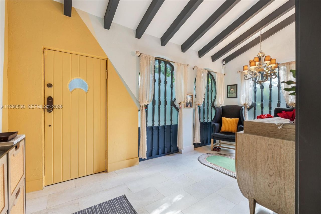 3650 N Bay Homes Dr, Miami, FL 33133 Photo