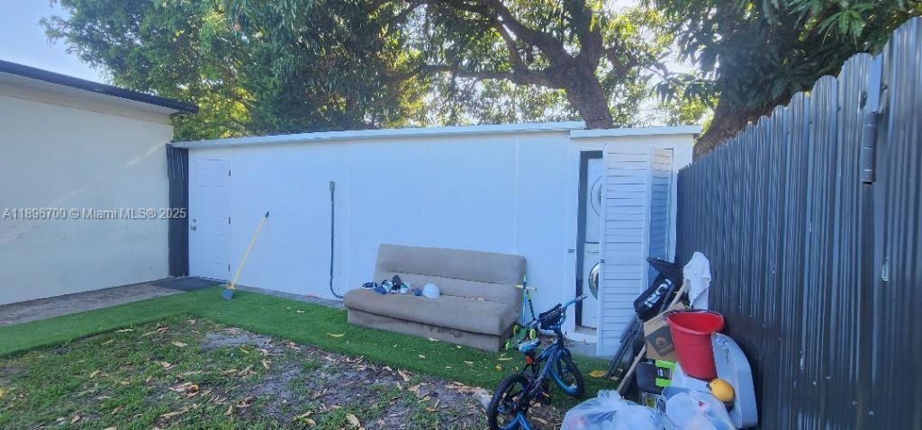 165 W 60th St, Hialeah, FL 33012 Photo