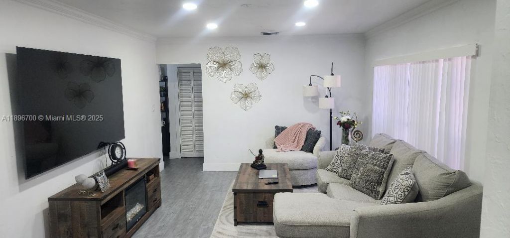 165 W 60th St, Hialeah, FL 33012 Photo