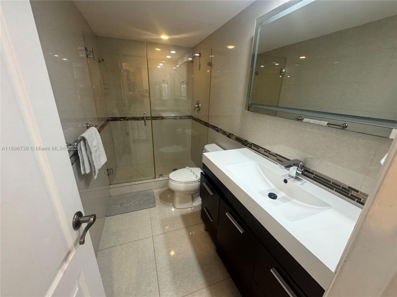 19370 Collins Ave, Unit 1427, Sunny Isles Beach, FL 33160 Photo