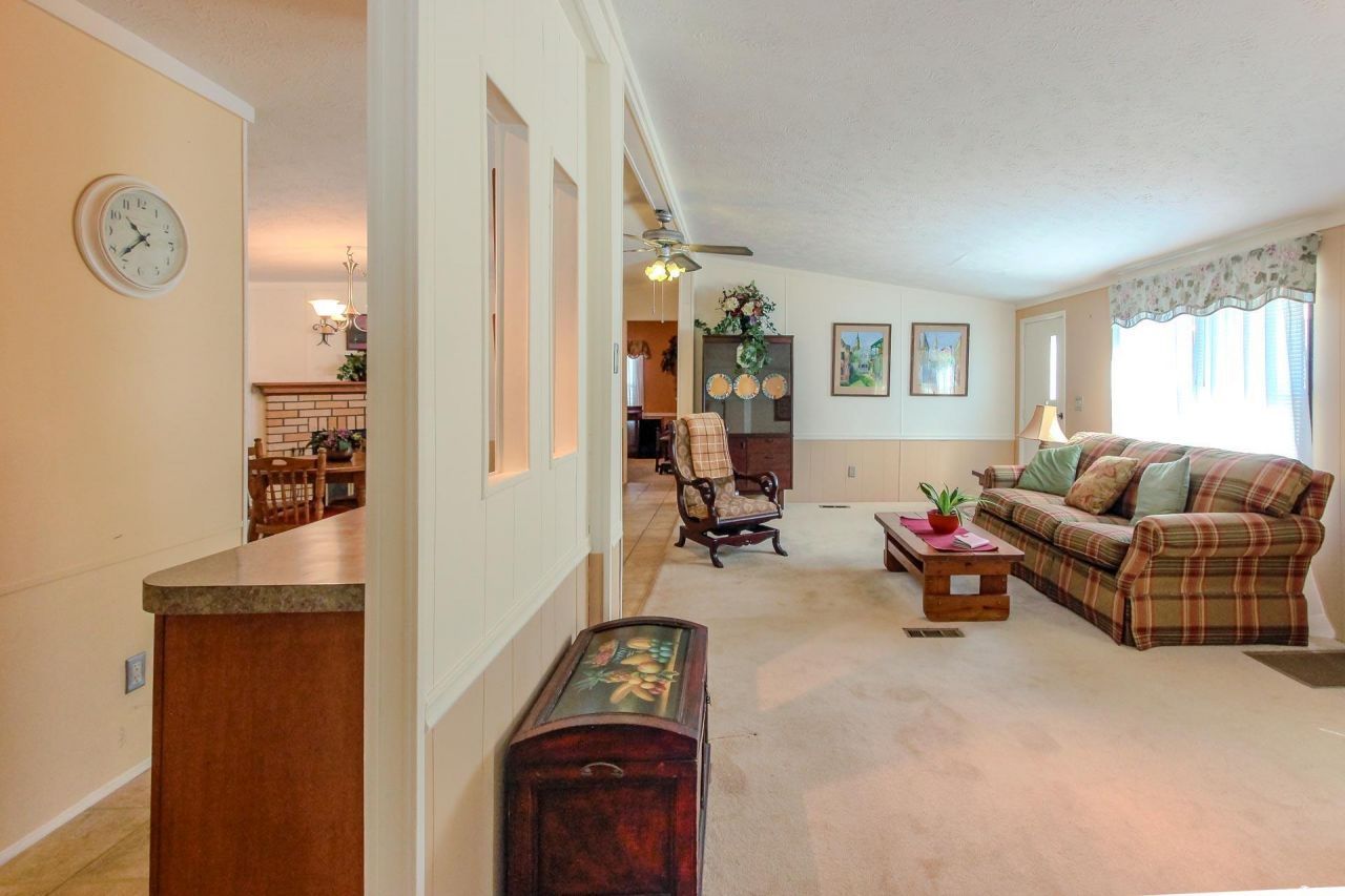 163 Crooked Island Circle Photo 7