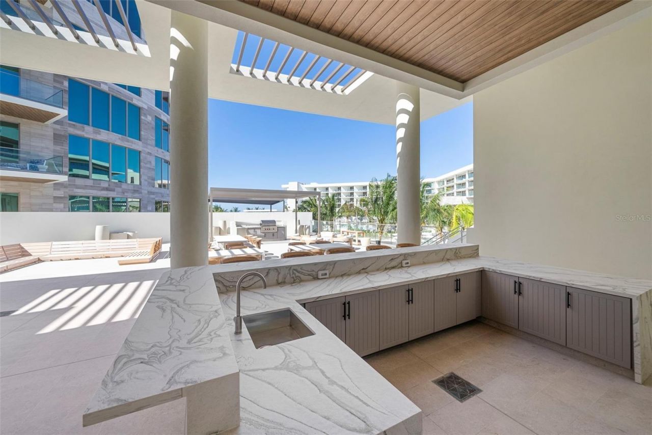 1591 Gulf Of Mexico Drive, Unit 512, Longboat Key, FL 34228 Photo