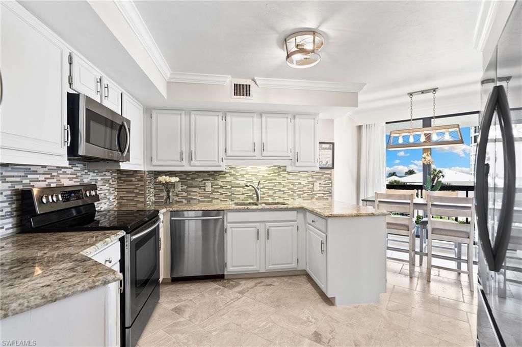 4551 Gulf Shore Blvd N, Unit 400, Naples, FL 34103 Photo