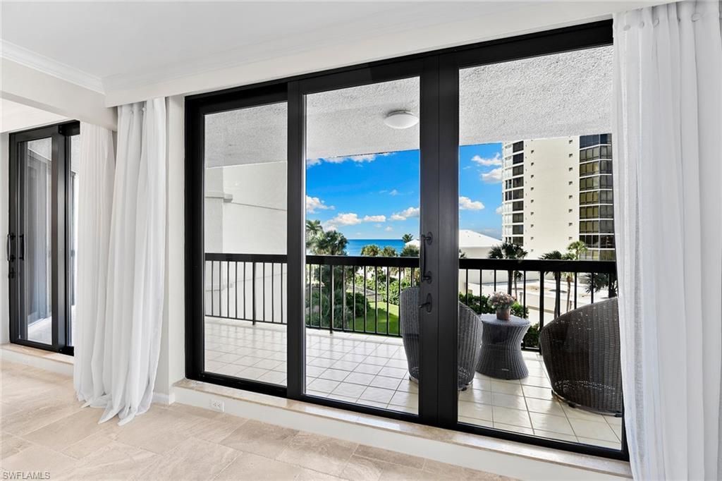 4551 Gulf Shore Blvd N, Unit 400, Naples, FL 34103 Photo