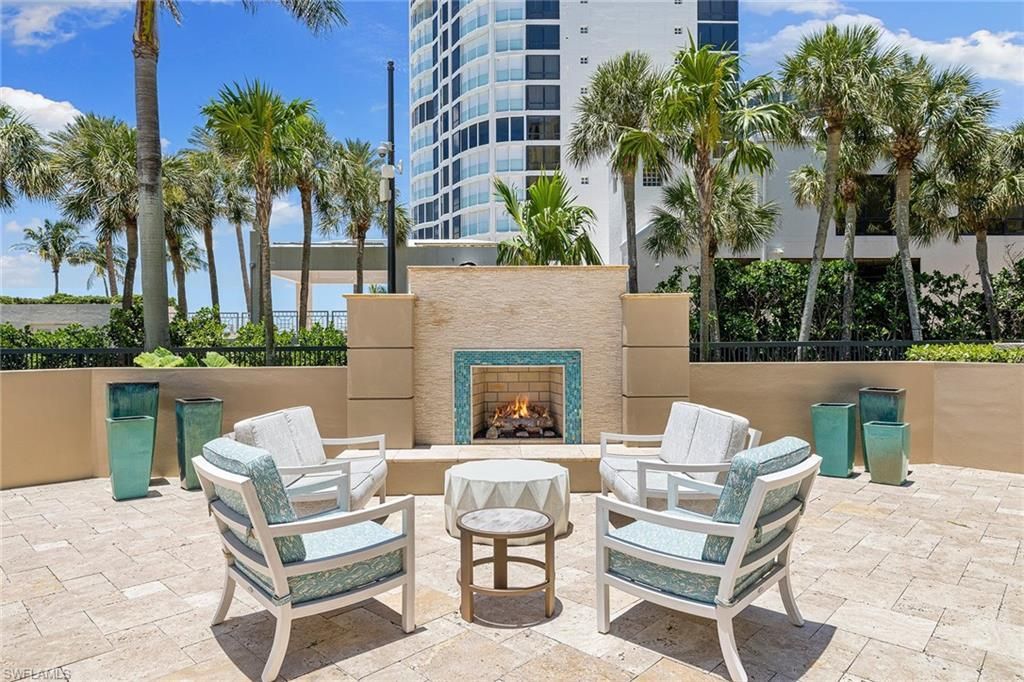 4551 Gulf Shore Blvd N, Unit 400, Naples, FL 34103 Photo