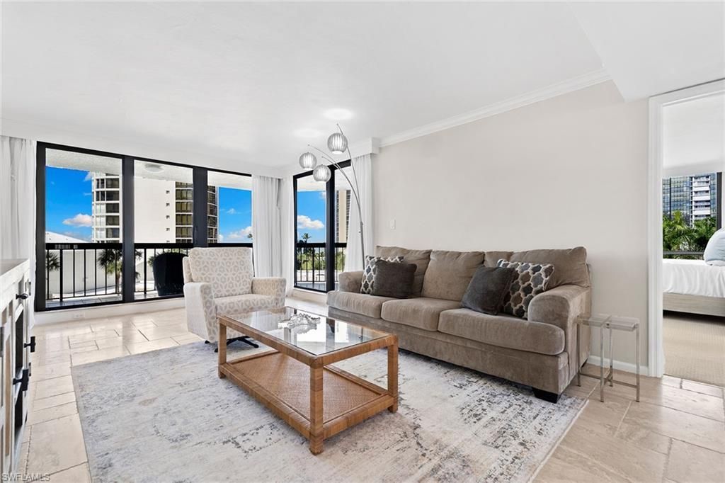 4551 Gulf Shore Blvd N, Unit 400, Naples, FL 34103 Photo