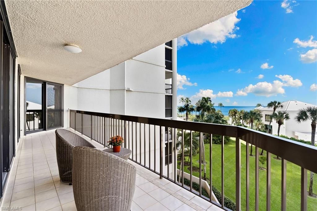 4551 Gulf Shore Blvd N, Unit 400, Naples, FL 34103 Photo