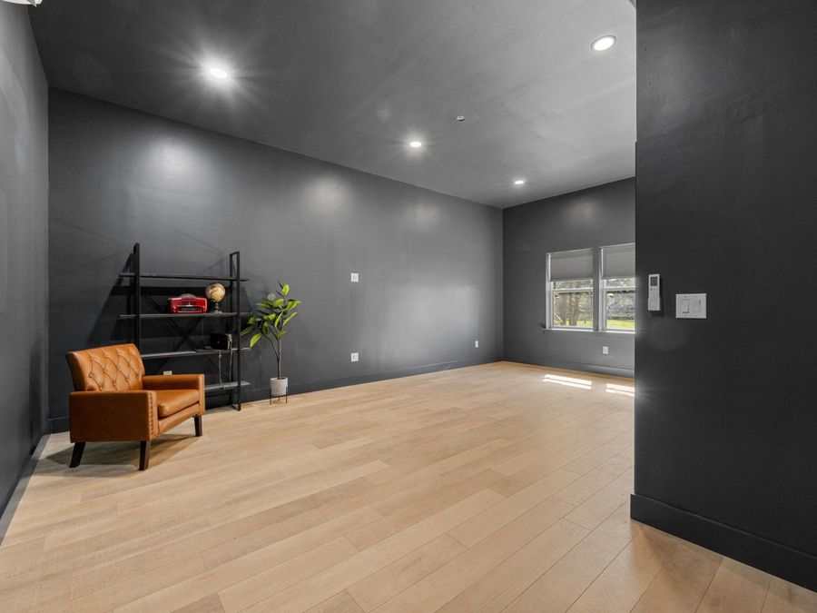 Property Image 129