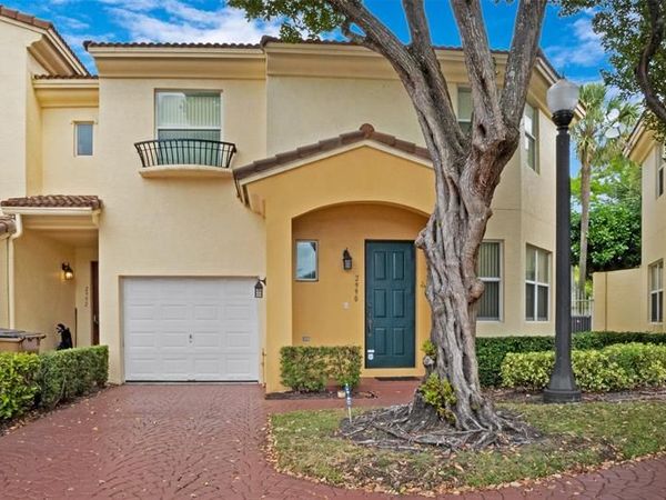2990 Deer Creek Country Club Boulevard, Unit 2990, Deerfield Beach, FL 33442
