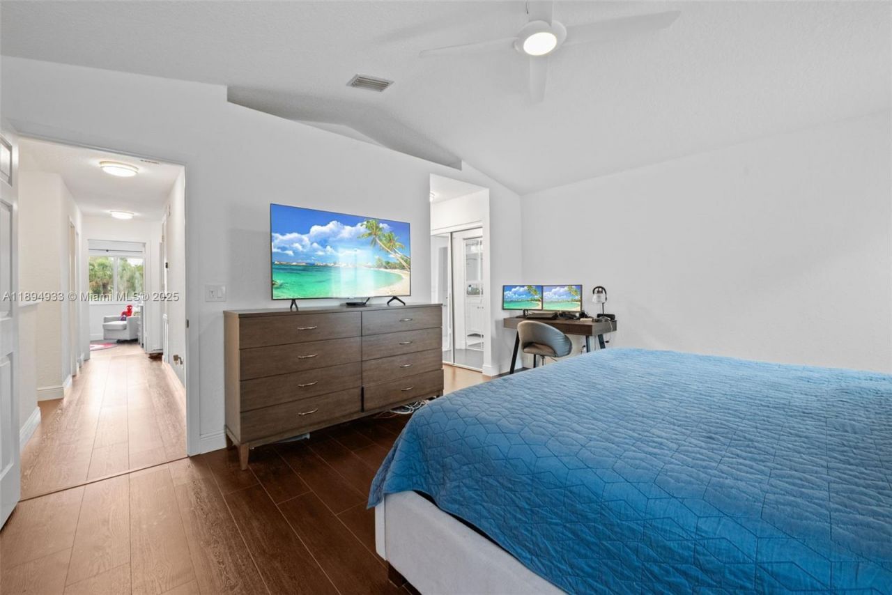 1611 SW 158th Ave, Pembroke Pines, FL 33027 Photo