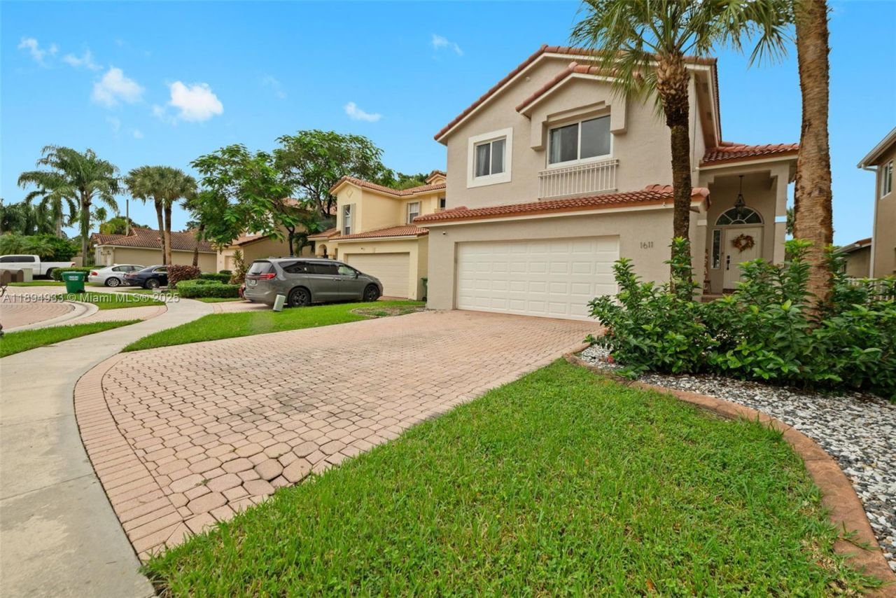 1611 SW 158th Ave, Pembroke Pines, FL 33027 Photo