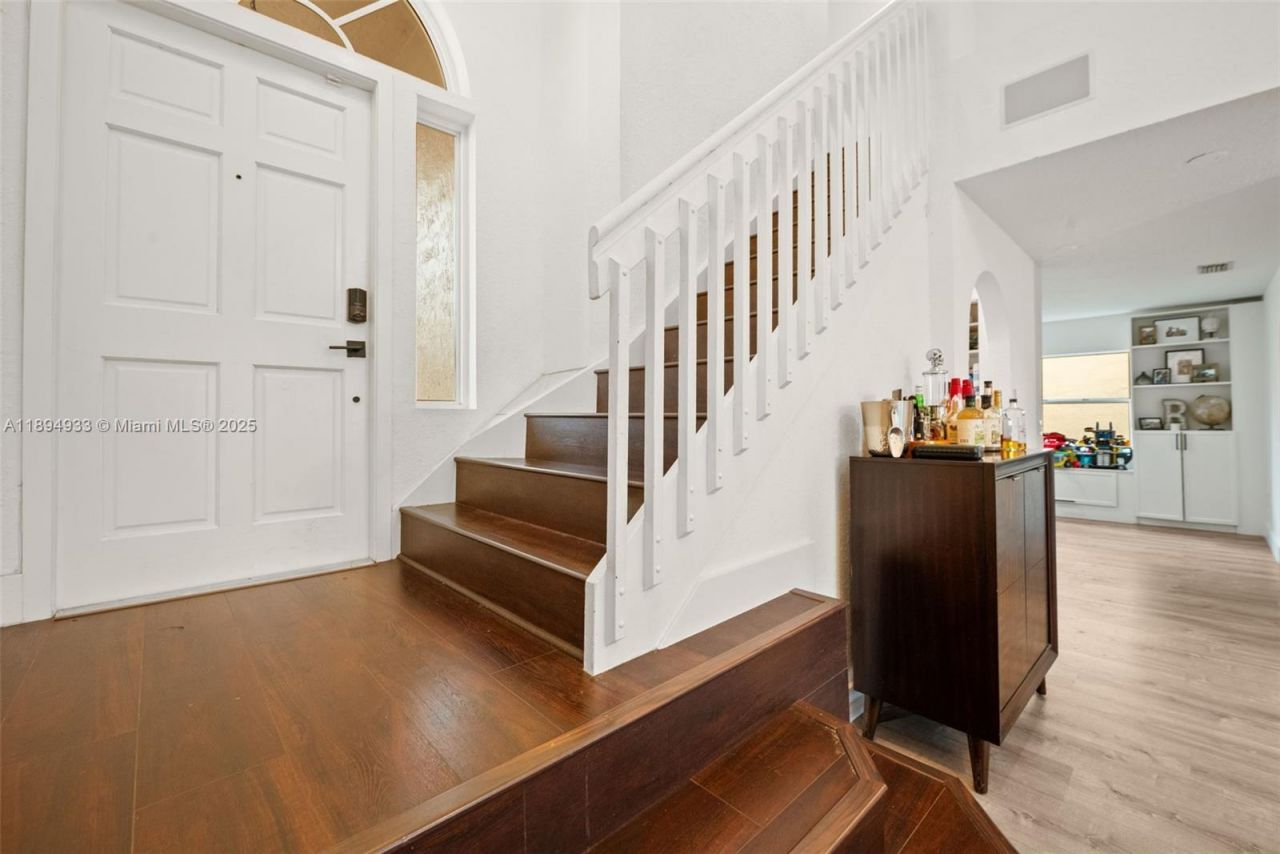 1611 SW 158th Ave, Pembroke Pines, FL 33027 Photo