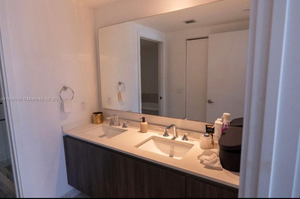 488 NE 18th St, Unit 4509, Miami, FL 33132 Photo