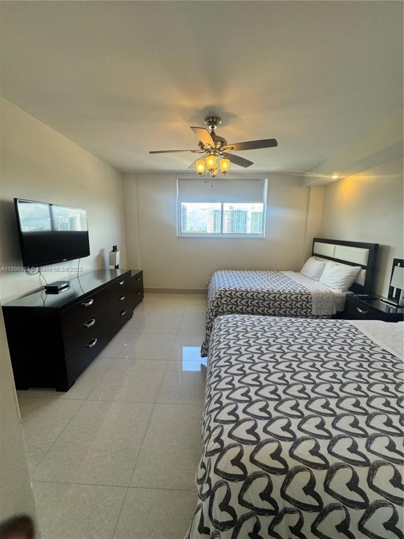19370 Collins Ave, Unit 1520, Sunny Isles Beach, FL 33160 Photo