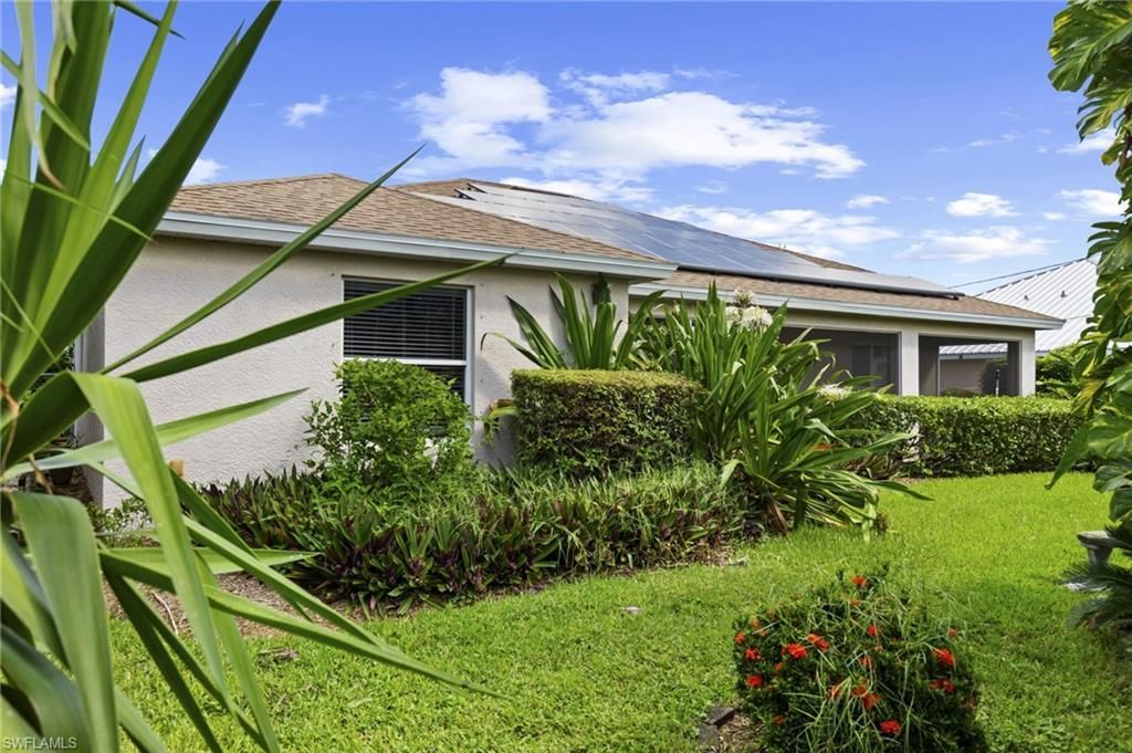 1526 NW 24th Ter, Cape Coral, FL 33993 Photo