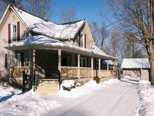 14 Cole Street, Quincy, MI 49082