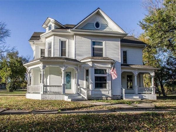 607 Main Street, Garden City, MO 64747