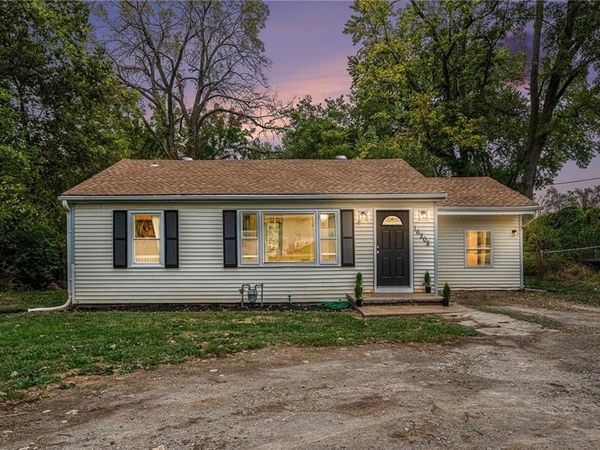 16208 E Sea Avenue, Independence, MO 64050