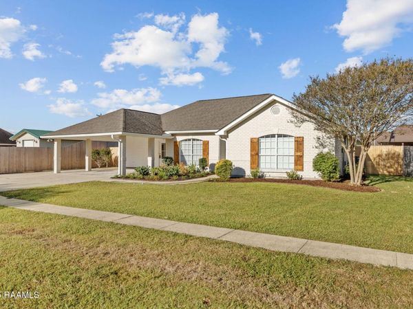 200 Papa Joe Drive, Broussard, LA 70518