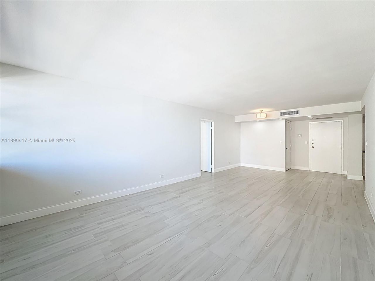 250 174th St, Unit 1211, Sunny Isles Beach, FL 33160 Photo