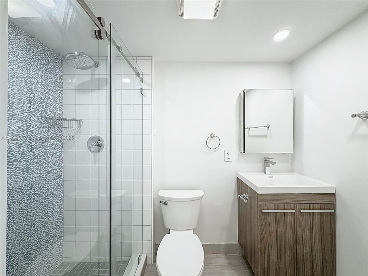 250 174th St, Unit 1211, Sunny Isles Beach, FL 33160 Photo