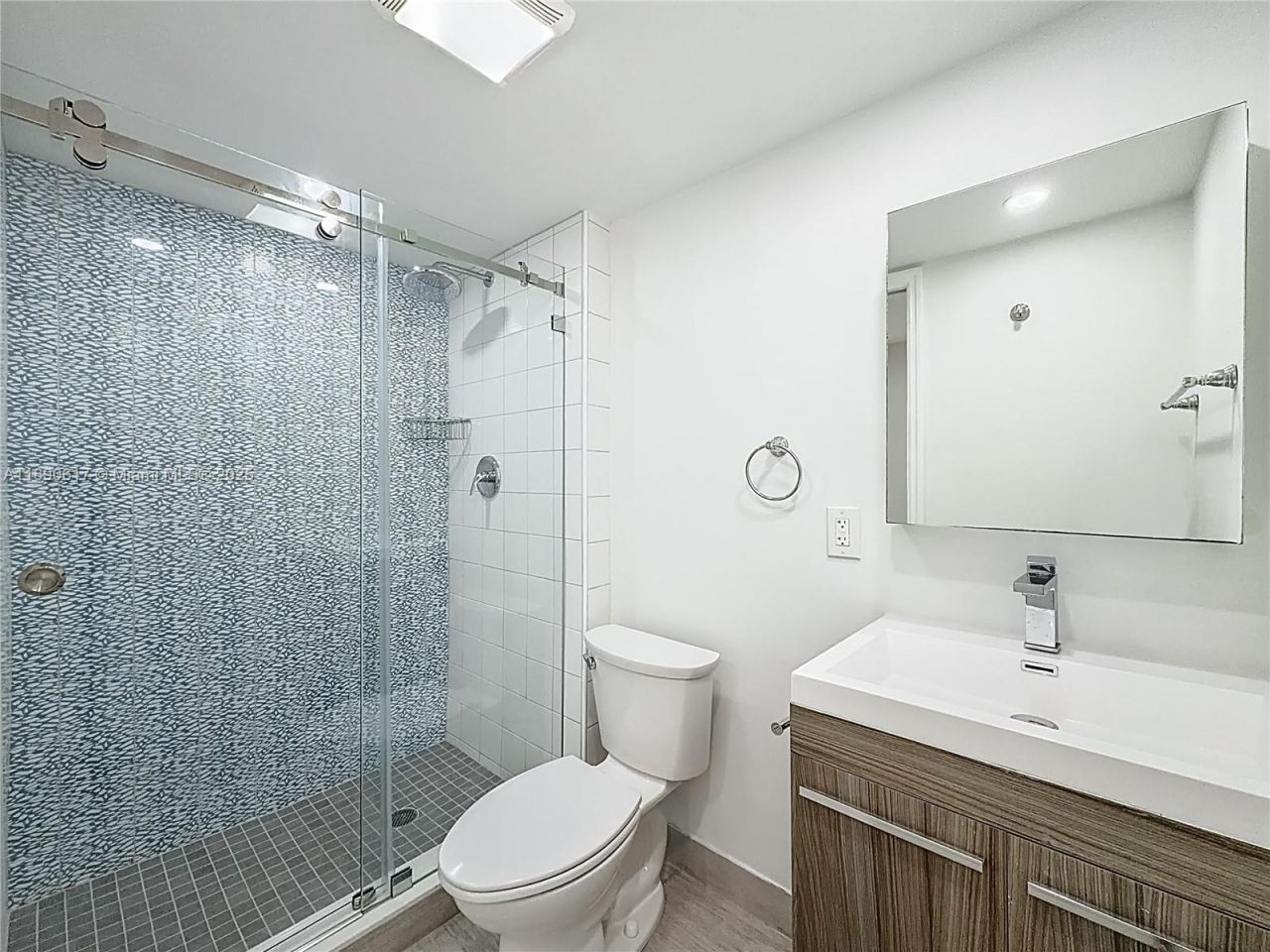 250 174th St, Unit 1211, Sunny Isles Beach, FL 33160 Photo