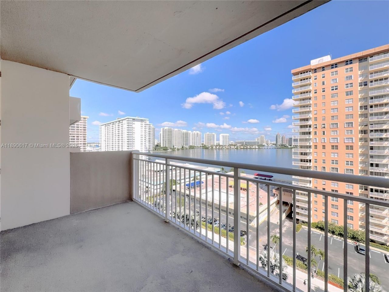 250 174th St, Unit 1211, Sunny Isles Beach, FL 33160 Photo