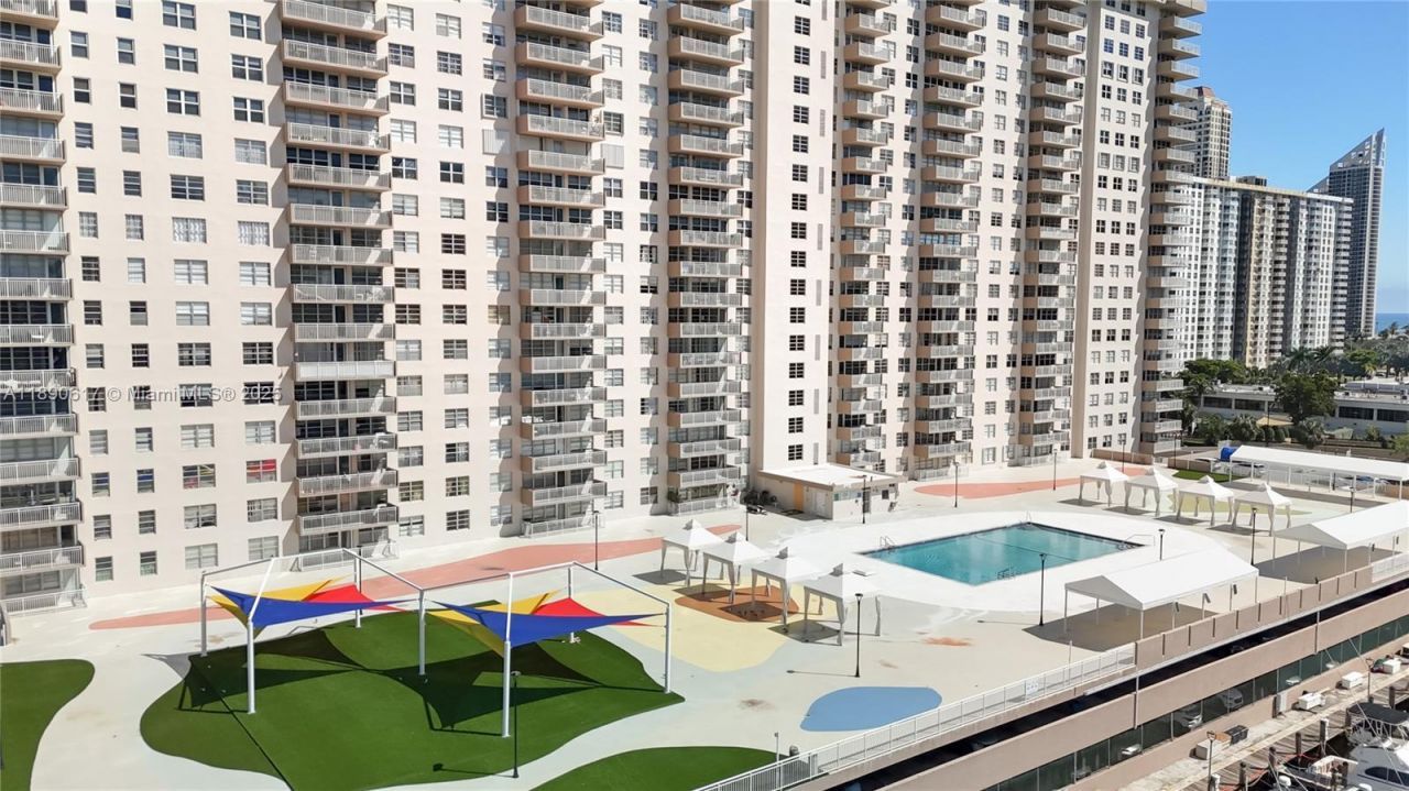 250 174th St, Unit 1211, Sunny Isles Beach, FL 33160 Photo