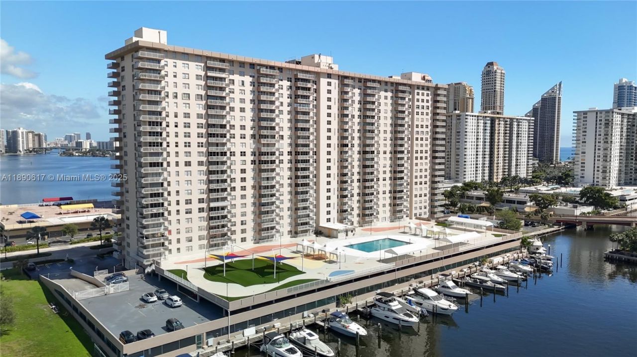 250 174th St, Unit 1211, Sunny Isles Beach, FL 33160 Photo