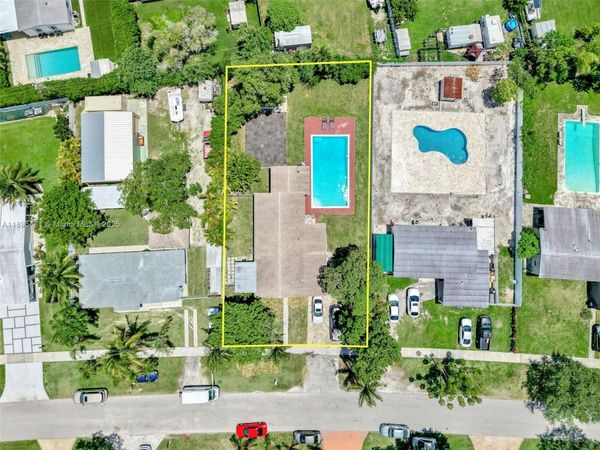 9740 Cutler Ridge Dr, Cutler Bay, FL 33157