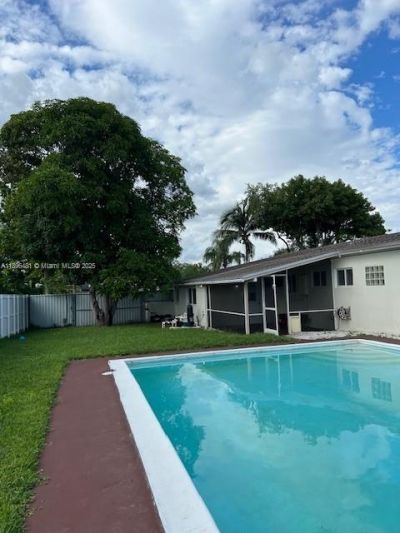 9740 Cutler Ridge Dr, Cutler Bay, FL 33157 Photo