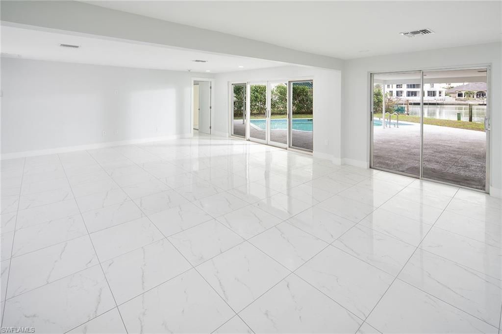 320 Bow Line Dr, Naples, FL 34103 Photo