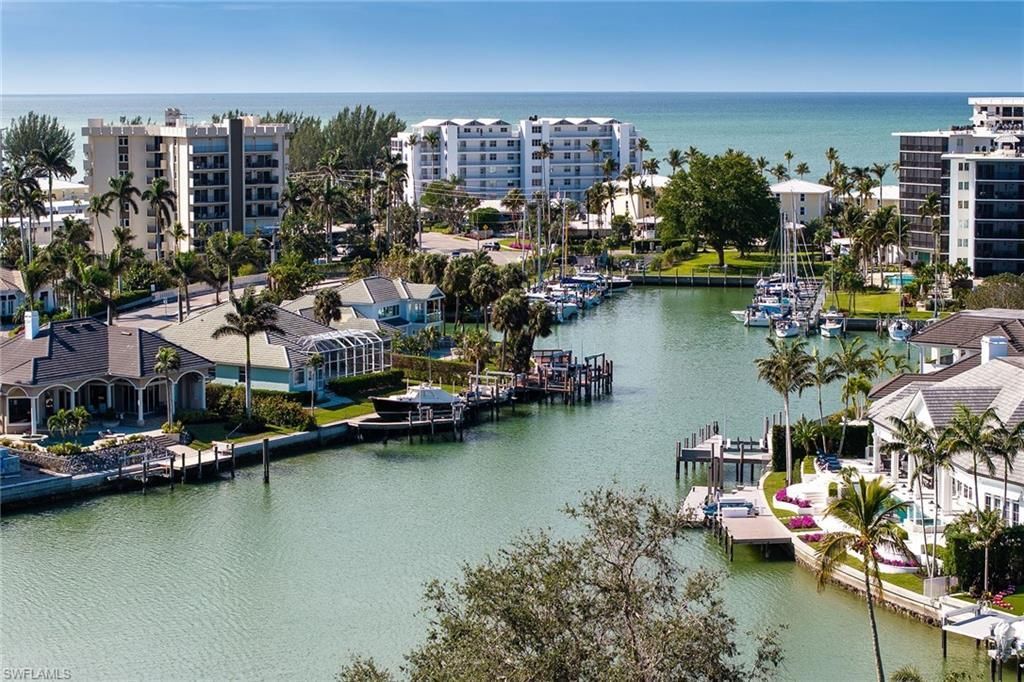 320 Bow Line Dr, Naples, FL 34103 Photo