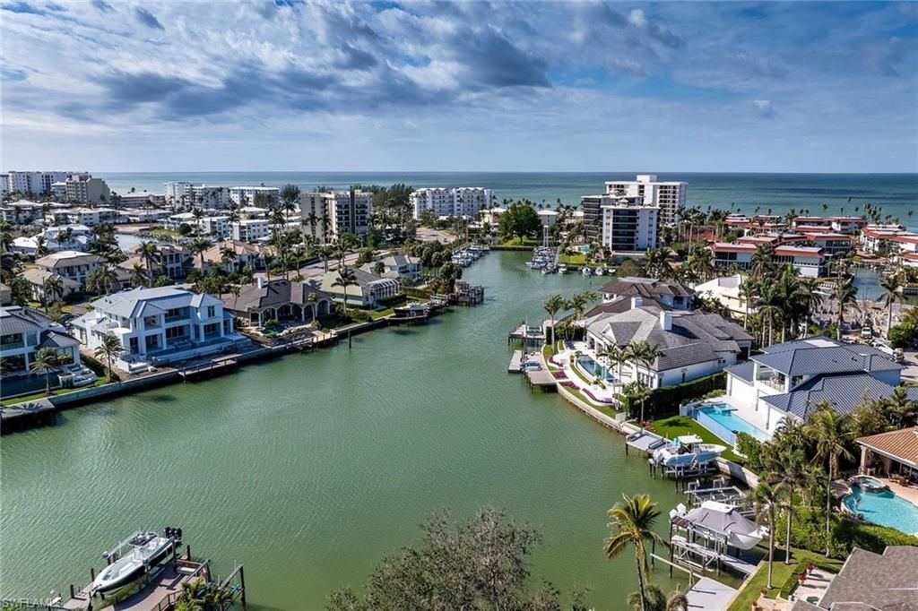 320 Bow Line Dr, Naples, FL 34103 Photo