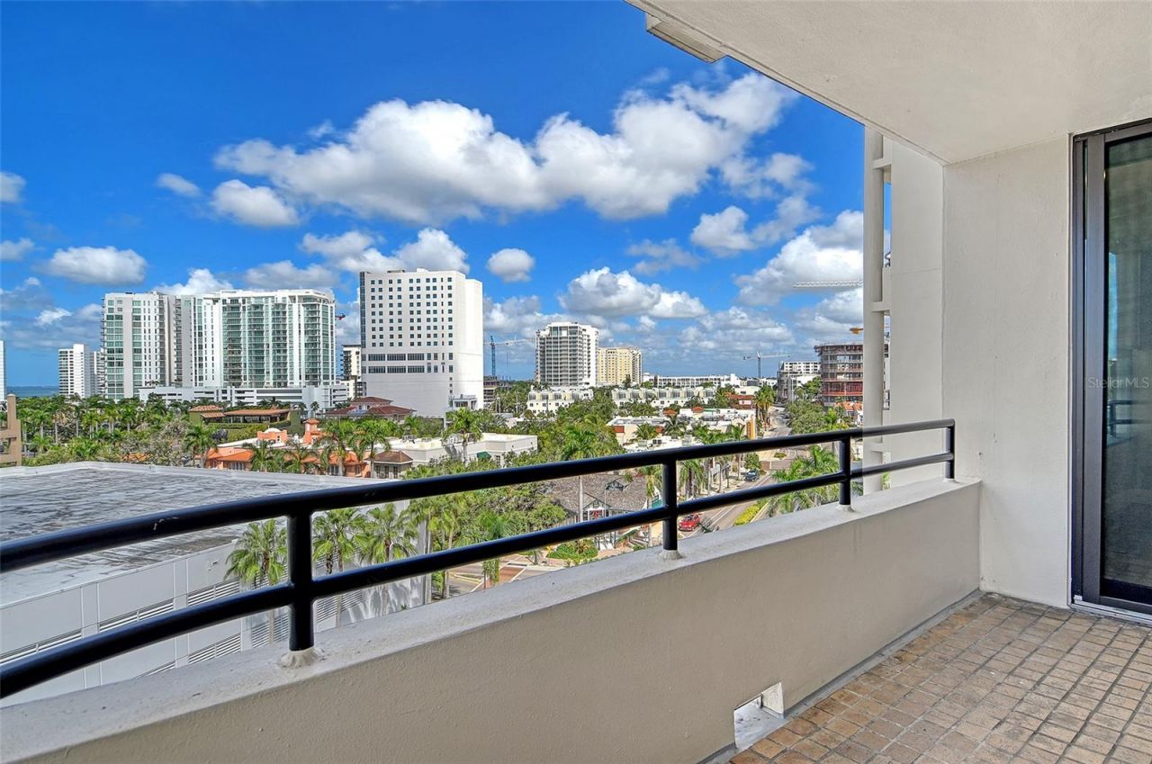 1255 N Gulfstream Avenue, Unit 702, Sarasota, FL 34236 Photo