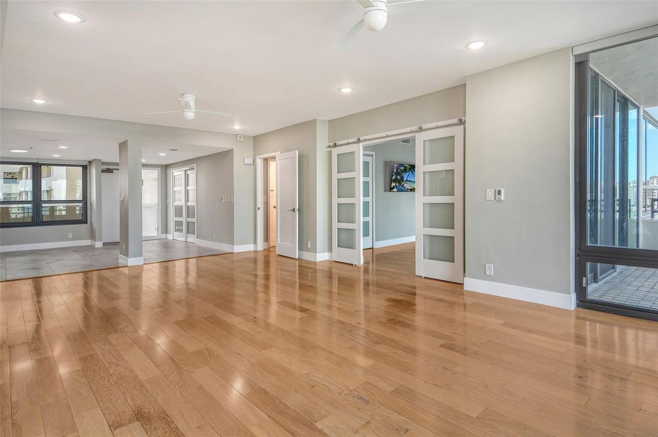 1255 N Gulfstream Avenue, Unit 702, Sarasota, FL 34236 Photo