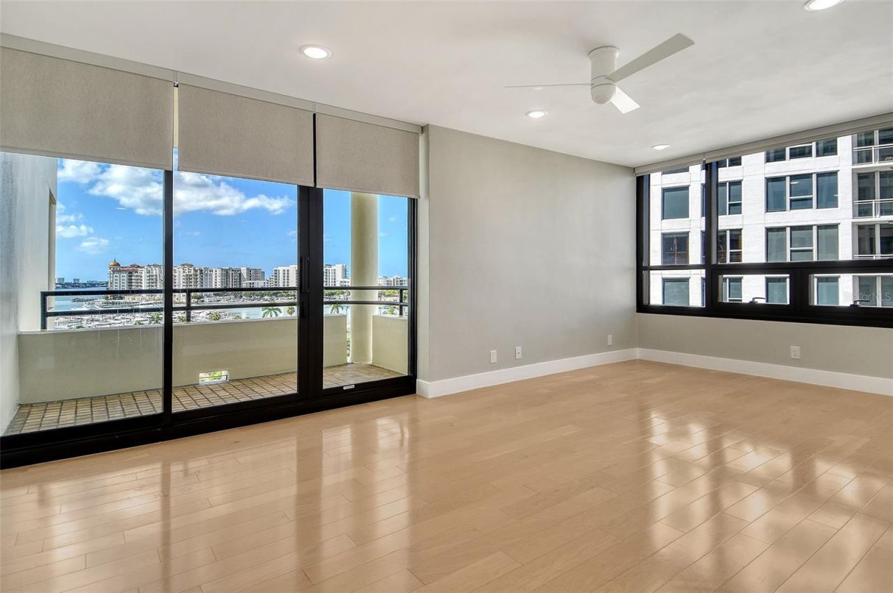 1255 N Gulfstream Avenue, Unit 702, Sarasota, FL 34236 Photo