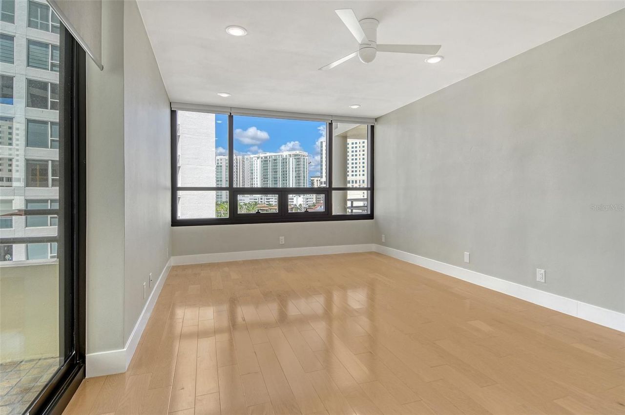 1255 N Gulfstream Avenue, Unit 702, Sarasota, FL 34236 Photo