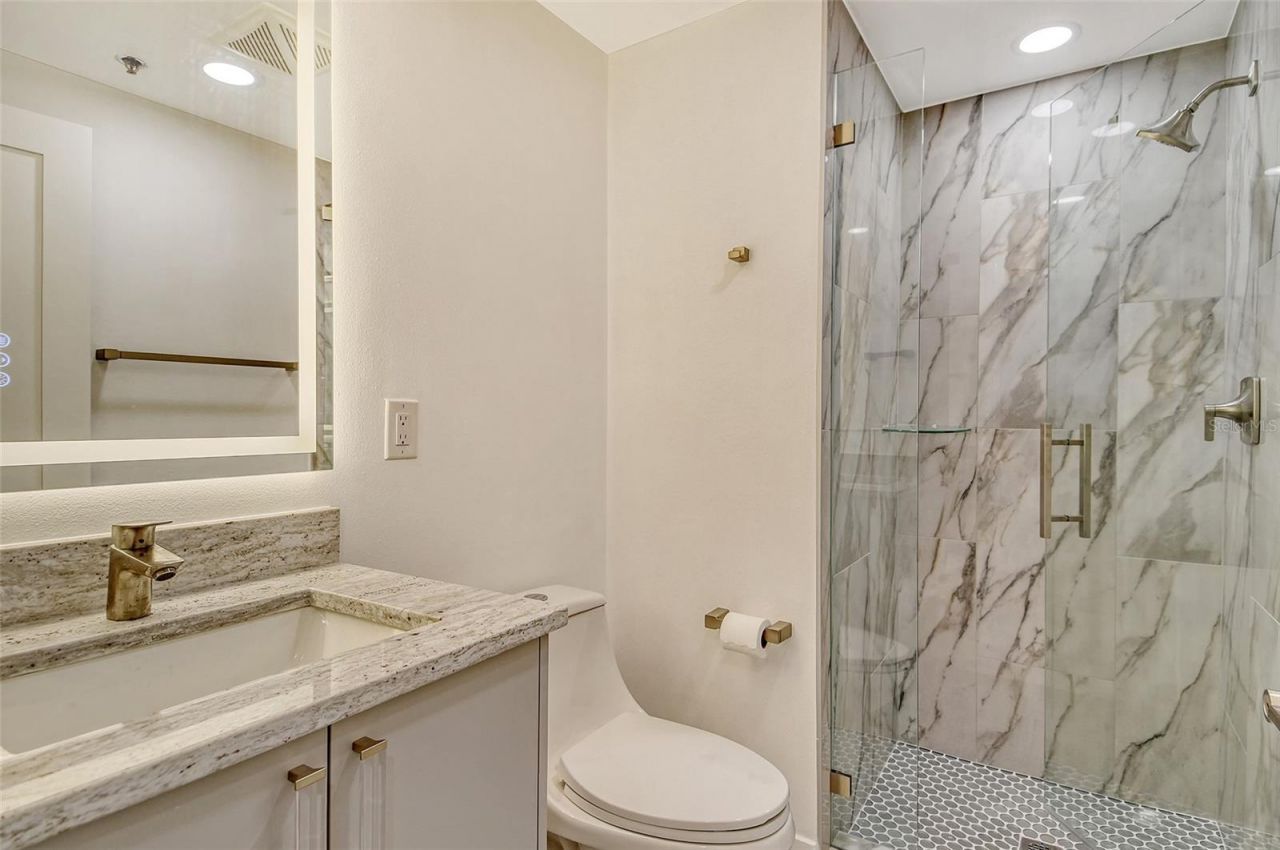 1255 N Gulfstream Avenue, Unit 702, Sarasota, FL 34236 Photo