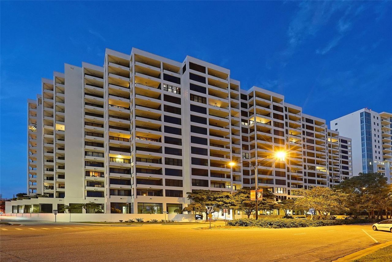 1255 N Gulfstream Avenue, Unit 702, Sarasota, FL 34236 Photo