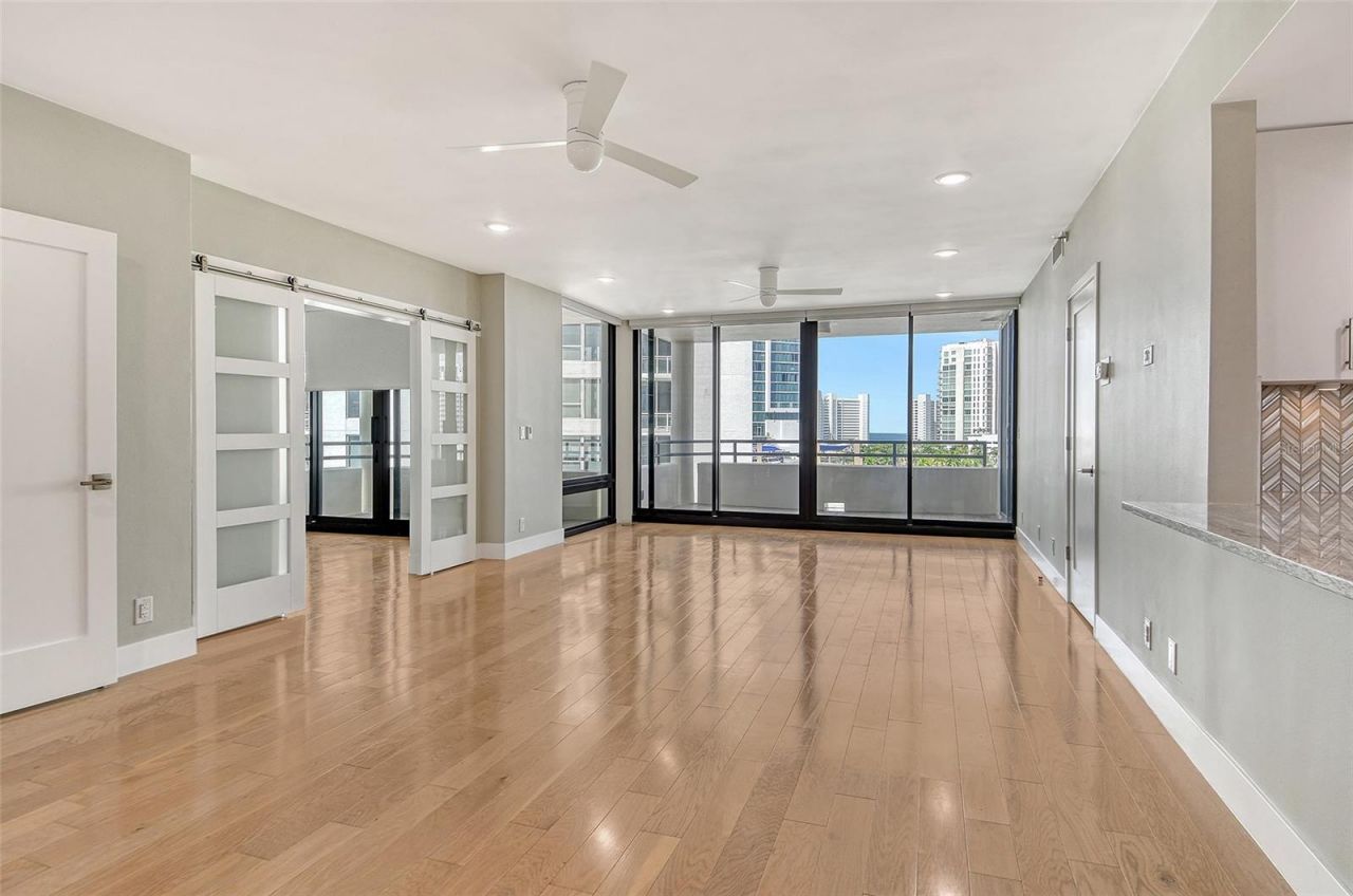 1255 N Gulfstream Avenue, Unit 702, Sarasota, FL 34236 Photo