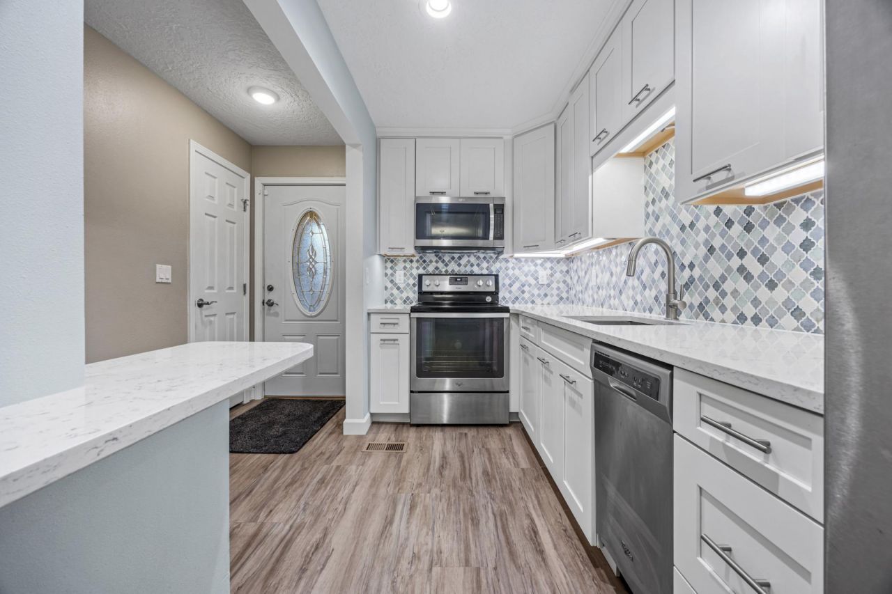 1701 42nd Street S, Fargo, ND 58103 Main Photo